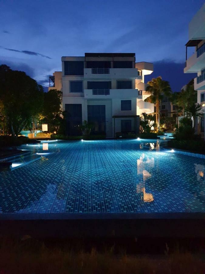 The Crest Santora Hua Hin Apartment Exterior photo